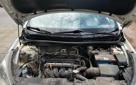 Hyundai Solaris II рестайлинг, 2011 год, 600 000 рублей, 11 фотография