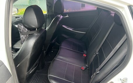 Hyundai Solaris II рестайлинг, 2011 год, 600 000 рублей, 10 фотография