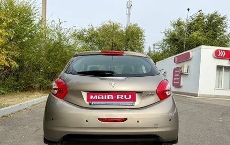 Peugeot 208 II, 2013 год, 835 000 рублей, 5 фотография