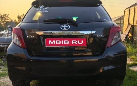 Toyota Vitz, 2013 год, 800 000 рублей, 7 фотография