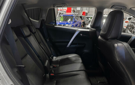 Toyota RAV4, 2017 год, 2 470 000 рублей, 14 фотография