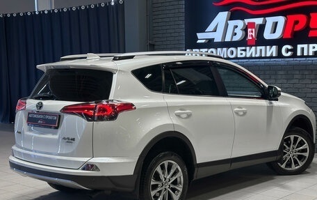 Toyota RAV4, 2017 год, 2 470 000 рублей, 6 фотография