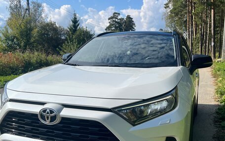 Toyota RAV4, 2020 год, 3 150 000 рублей, 6 фотография
