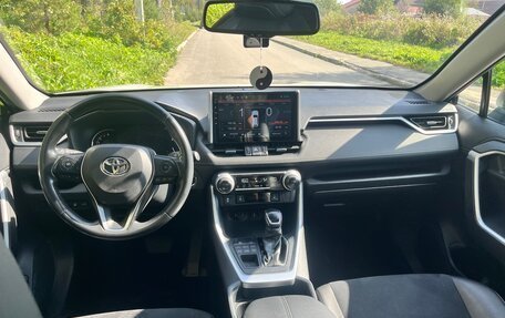 Toyota RAV4, 2020 год, 3 150 000 рублей, 11 фотография