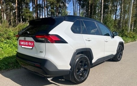 Toyota RAV4, 2020 год, 3 150 000 рублей, 8 фотография