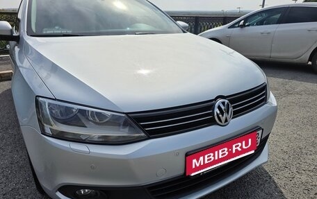 Volkswagen Jetta VI, 2014 год, 1 300 000 рублей, 3 фотография