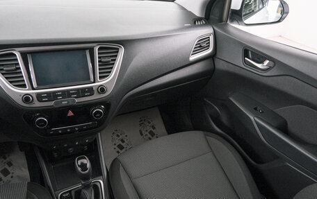 Hyundai Solaris II рестайлинг, 2019 год, 1 649 000 рублей, 12 фотография