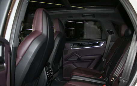 Porsche Cayenne III, 2024 год, 16 500 000 рублей, 10 фотография
