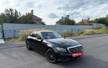 Mercedes-Benz E-Класс, 2017 год, 2 750 000 рублей, 9 фотография