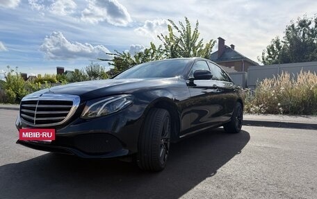 Mercedes-Benz E-Класс, 2017 год, 2 750 000 рублей, 3 фотография