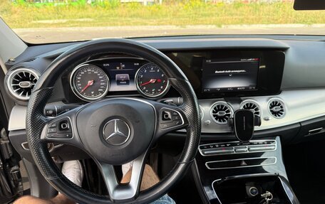 Mercedes-Benz E-Класс, 2017 год, 2 750 000 рублей, 17 фотография