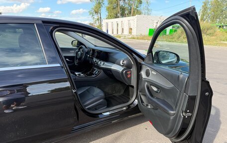 Mercedes-Benz E-Класс, 2017 год, 2 750 000 рублей, 13 фотография