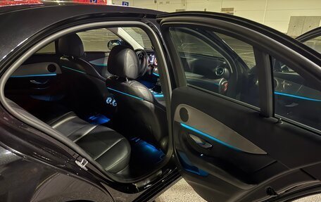 Mercedes-Benz E-Класс, 2017 год, 2 750 000 рублей, 27 фотография