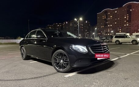 Mercedes-Benz E-Класс, 2017 год, 2 750 000 рублей, 18 фотография