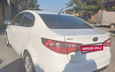 KIA Rio III рестайлинг, 2012 год, 700 000 рублей, 3 фотография