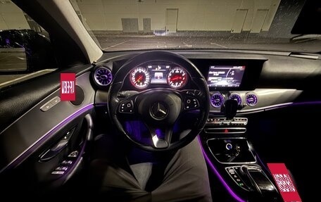 Mercedes-Benz E-Класс, 2017 год, 2 750 000 рублей, 29 фотография