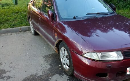 Mitsubishi Carisma I, 1996 год, 110 000 рублей, 2 фотография