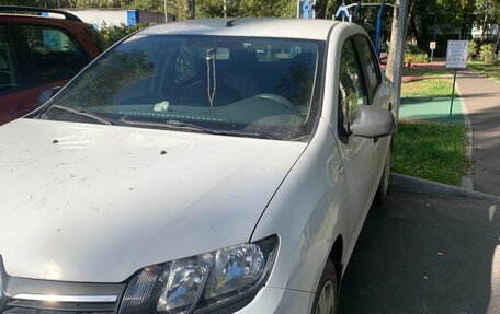 Renault Logan II, 2017 год, 780 000 рублей, 2 фотография