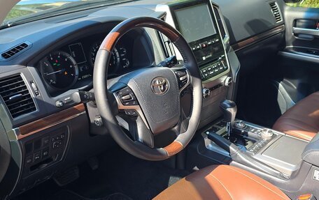 Toyota Land Cruiser 200, 2016 год, 4 750 000 рублей, 2 фотография