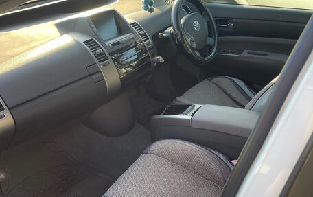 Toyota Prius, 2010 год, 780 000 рублей, 4 фотография