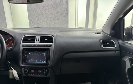 Volkswagen Polo VI (EU Market), 2015 год, 965 000 рублей, 28 фотография