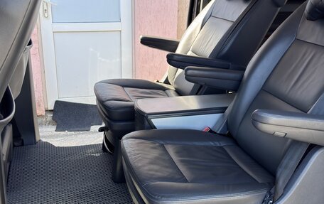 Volkswagen Multivan T5, 2010 год, 2 800 000 рублей, 16 фотография