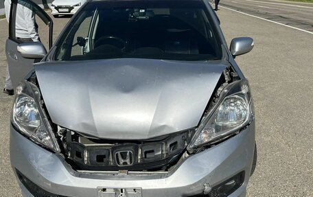 Honda Fit Shuttle I рестайлинг, 2014 год, 900 000 рублей, 2 фотография