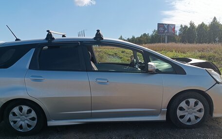 Honda Fit Shuttle I рестайлинг, 2014 год, 900 000 рублей, 3 фотография
