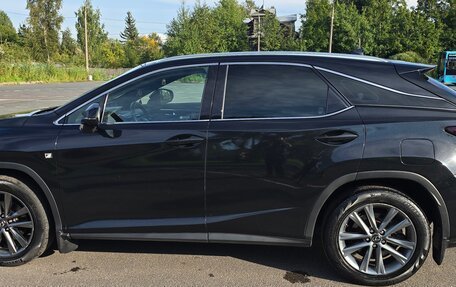 Lexus RX IV рестайлинг, 2019 год, 3 990 000 рублей, 8 фотография