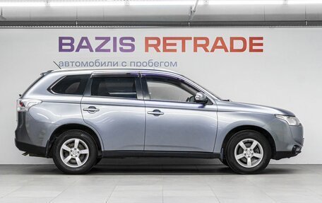 Mitsubishi Outlander III рестайлинг 3, 2013 год, 1 200 000 рублей, 5 фотография