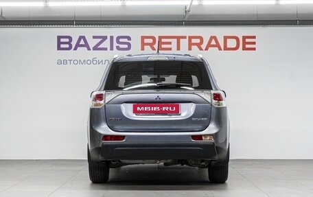 Mitsubishi Outlander III рестайлинг 3, 2013 год, 1 200 000 рублей, 7 фотография
