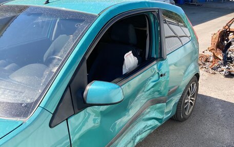 Ford Fiesta, 2006 год, 200 000 рублей, 3 фотография