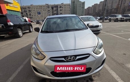 Hyundai Solaris II рестайлинг, 2013 год, 429 000 рублей, 4 фотография