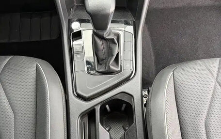 Volkswagen Tiguan II, 2023 год, 2 376 555 рублей, 10 фотография