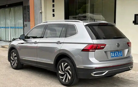Volkswagen Tiguan II, 2023 год, 2 376 555 рублей, 5 фотография