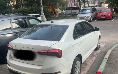 Skoda Rapid II, 2021 год, 670 000 рублей, 2 фотография