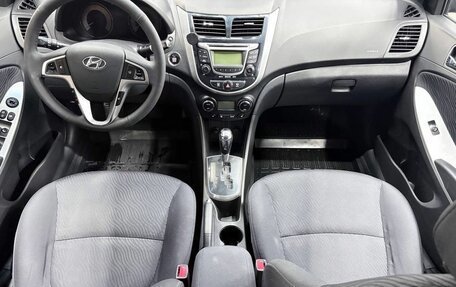 Hyundai Solaris II рестайлинг, 2013 год, 879 900 рублей, 9 фотография