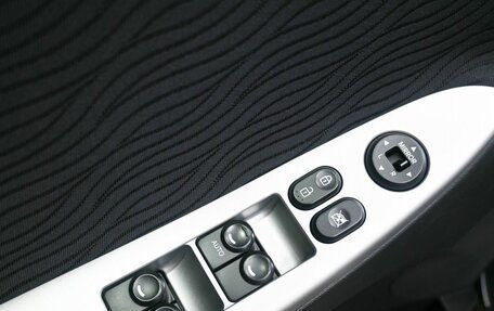Hyundai Solaris II рестайлинг, 2013 год, 879 900 рублей, 20 фотография