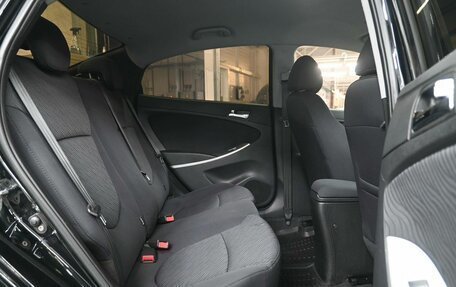 Hyundai Solaris II рестайлинг, 2013 год, 879 900 рублей, 23 фотография