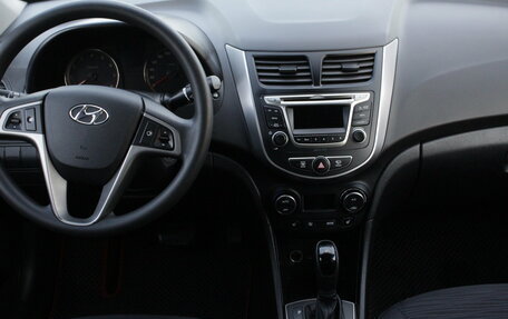 Hyundai Solaris II рестайлинг, 2016 год, 1 295 000 рублей, 12 фотография