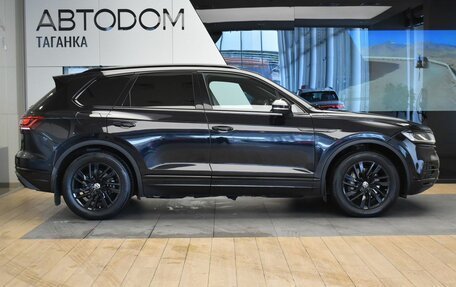 Volkswagen Touareg III, 2021 год, 5 700 000 рублей, 4 фотография