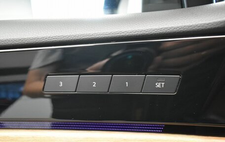 Volkswagen Touareg III, 2021 год, 5 700 000 рублей, 15 фотография