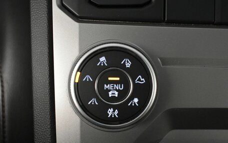 Volkswagen Touareg III, 2021 год, 5 700 000 рублей, 21 фотография