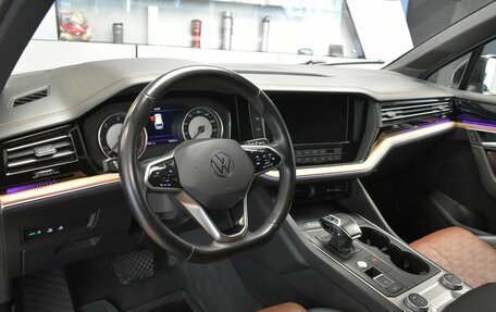 Volkswagen Touareg III, 2021 год, 5 700 000 рублей, 23 фотография