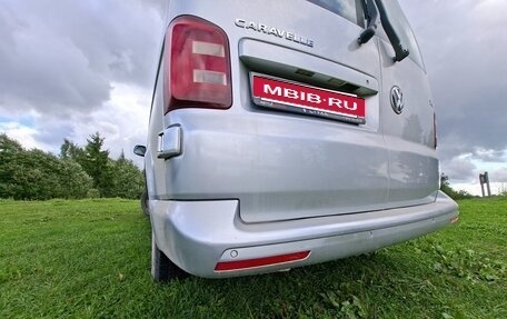 Volkswagen Caravelle T6 рестайлинг, 2016 год, 2 300 000 рублей, 5 фотография