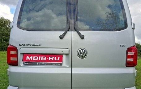Volkswagen Caravelle T6 рестайлинг, 2016 год, 2 300 000 рублей, 3 фотография
