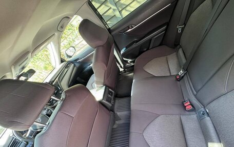 Toyota Camry, 2021 год, 1 580 000 рублей, 5 фотография