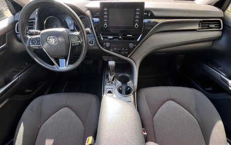 Toyota Camry, 2021 год, 1 580 000 рублей, 3 фотография