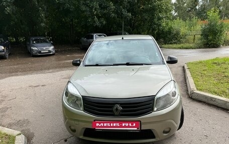 Renault Sandero I, 2013 год, 499 000 рублей, 2 фотография