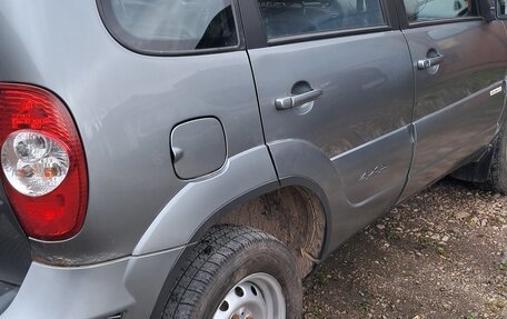 Chevrolet Niva I рестайлинг, 2013 год, 490 000 рублей, 7 фотография